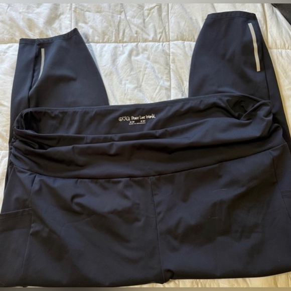 Ruched Waist Leggings - 3XP - 3X - Black - MIND BODY LOVE - Picture 3 of 8